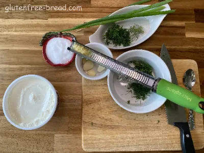 Sour Cream and Garlic Dip